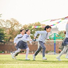 平房新增休闲健身好去处，有足球场、跑道，还有儿童活动区......